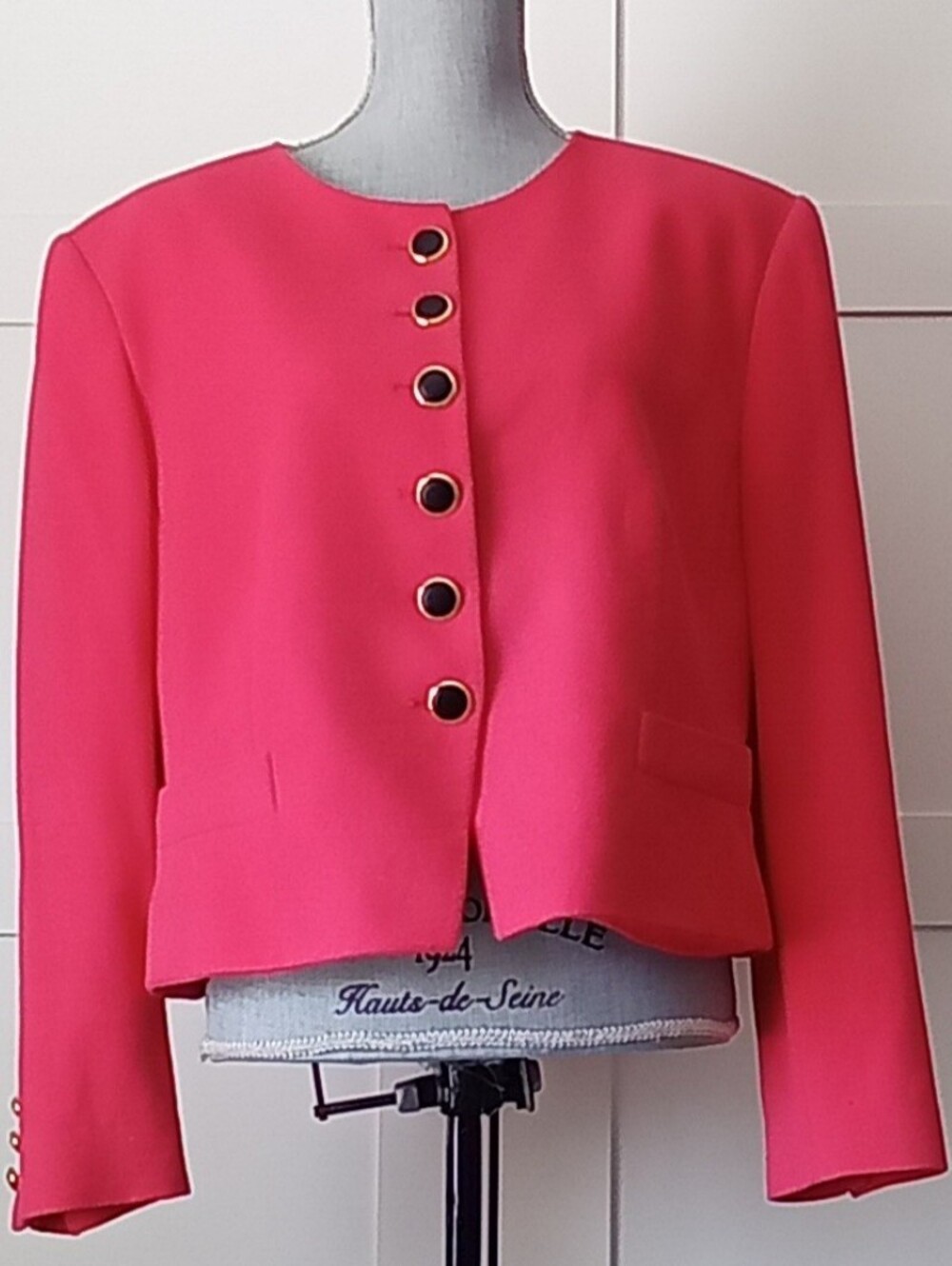 Women's Pink Button-Front Cropped Blazer